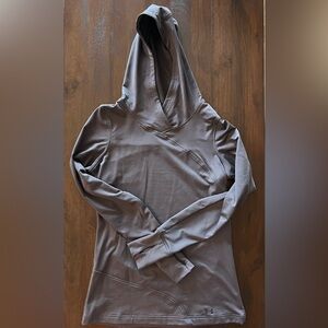 Under Armour dark grey cross neck pullover - size medium